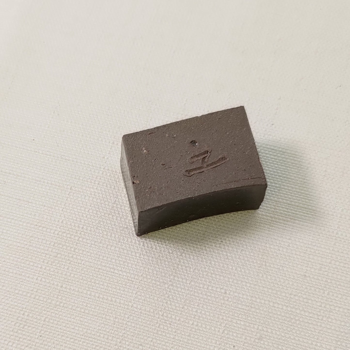 #66 白地箸置き(小)